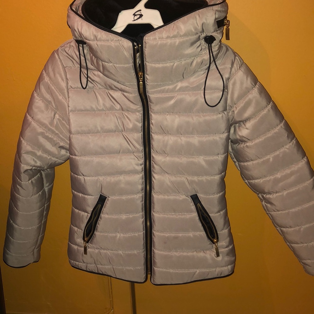 Light gray bubble jacket